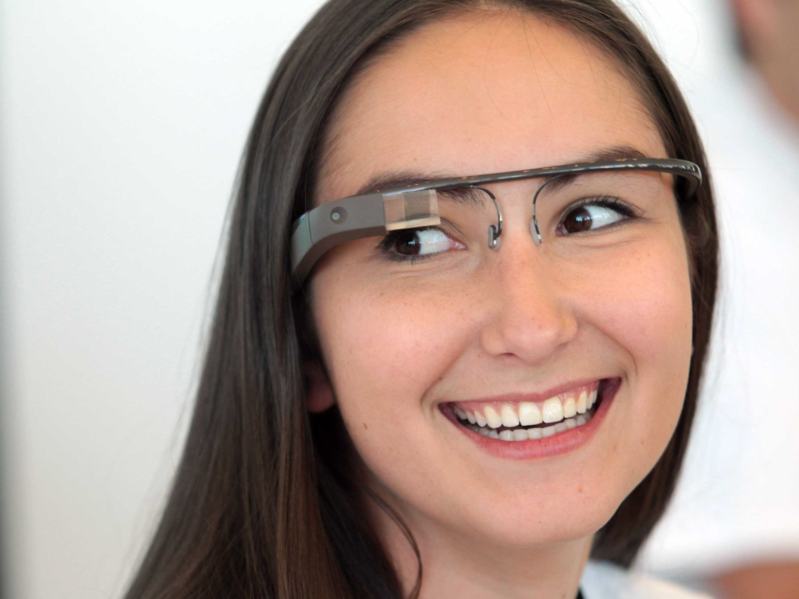 Girl wearing Google glass - Google glass pictures gallery 