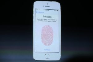 iPhone 5C fingerprint feature with home button